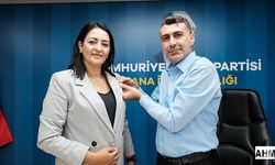 Memleket Partisi Adana İl Başkanı Dilek Tepe ve Heyeti CHP'ye Katıldı