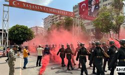 Adana’da 30 Ağustos Zafer Bayramı Kutlamaları Sıcak Havanın Gölgesinde Geçti