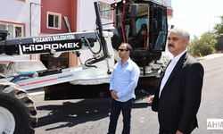 Pozantı Belediyesi’nden Zafer Mahallesi’nde Sıcak Asfalt Çalışması