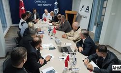 Anahtar Parti’den Adana’da Ekonomi Çalıştayı!