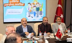 "İyilikle Yarışan Sınıflar" Projesi Adana'da Tanıtıldı