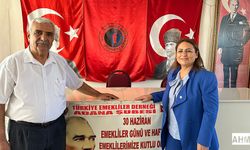 Müzeyyen Şevkin “Emekli, Yaşam Savaşı Veriyor”