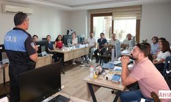 Emniyet Müdürlüğü’nden Ticaret İl Müdürlüğü Personeline Bilgilendirme Semineri
