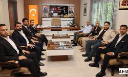Pozantı Belediye Başkanı Ali Avan, AK Parti Gençlik Kollarını Ağırladı