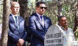Av. Savaş Bedir Mezarı Başında Anıldı