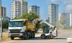 Büyükşehir Belediyesi’nden Gürselpaşa’da Temizlik ve İlaçlama Çalışması