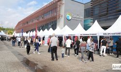 İş Arayanlar ve İş Verenler Çukurova'da Buluştu