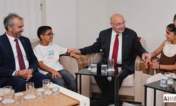 Vali Köşger’den “Öğretmenim Evimizde” Projesine Destek