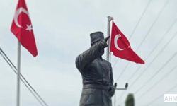 Yumurtalık Belediyesi, Tüm Mahallelerdeki Bayrakları Yeniledi