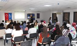 Yüreğir Belediyesi’nden Kadınlara Yönelik Sağlık Semineri