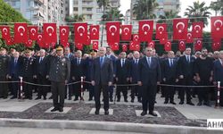 Adana’da Atatürk Saygı ile Anıldı