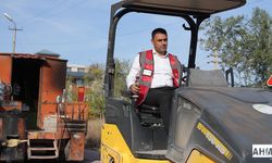 Başkan Emrah Kozay, 100. Yıl Mahallesi’ndeki Asfalt Çalışmalarını İnceledi