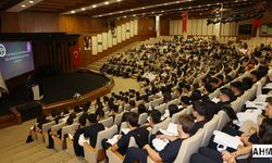 ÇÜ, Diş Hekimliğinde Beyaz Önlük ve 25. Yıl Mezuniyet Seremonisi Düzenlendi