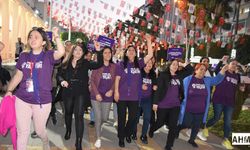 CHP Adana Kadın Kolları, Kadın Cinayetlerine Karşı Yürüdü