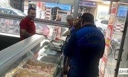 Karataş Belediyesi’nden Kasap ve Tavuk Ürünleri Satış Yerlerine Sıkı Denetim