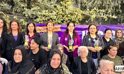 CHP’li Dr. Müzeyyen Şevkin, Zeytin Fidanı Dağıttı, Kampanya Başlattı