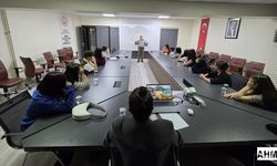 Gazeteci Özke, Geleceğin Aydınlık Yüzleriyle Buluştu