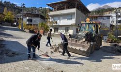 Pozantı Belediyesi’nden Zafer ve Kurtuluş Mahallelerinde Yol Onarımı