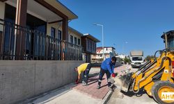 Sarıçam Belediyesi’nden Gençlik Merkezine Çevre Düzenlemesi