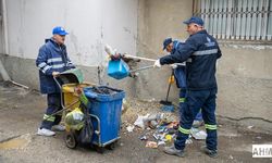 Seyhan Belediyesi’nden İsmetpaşa Mahallesi’nde Yoğun Temizlik Çalışması