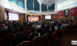 Yüreğir'de "Konut Hakkı ve Dönüşüm" Paneli