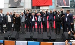 AK Parti Ceyhan İlçe Başkanlığı’nda Devir Teslim Töreni