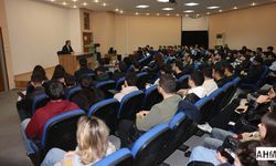 Rektör Beriş Öğrencilerle Buluşmaya Devam Ediyor