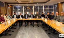 AK Parti Çukurova İlçe Teşkilatı Haftalık Yönetim Kurulu Toplantısını Gerçekleştirdi