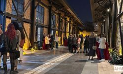 Aytuna Cora’nın “Ben Hâlâ O Evin İçindeyim” Sergisi Adana’da Yoğun İlgi Görüyor