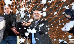 Başkan Kozay, Kar Yağmayan Adana'da Çocuklara Kartopu Coşkusunu Yaşattı