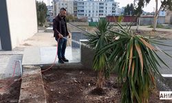 Karataş - Atatürk Gençlik Merkezi Yeşilleniyor