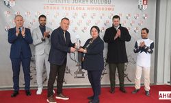 Seyhan Belediye Başkanlığı Koşusu’nu Hood River Kazandı