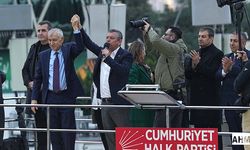 Özgür Özel “Adanalı Zeydan Karalar’ı Görevinin Başında Görmek İstiyor”