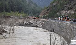 Vali Mustafa Yavuz Göçük Bölgesinde İnceleme Yaptı