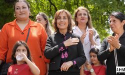 Başkan Oya Tekin’den 8 Mart Mesajı “Kadınların Eşitlik Çığlığı Hiçbir Duvarı Tanımaz”