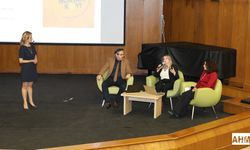 ÇÜ'de 8 Mart Dünya Kadınlar Günü Dolayısıyla “Ekranda Mısın?” Etkinliği