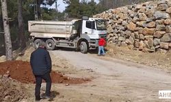 Aladağ’da Çalışmalar Aralıksız Sürüyor: Başkan Özdemir Sahada İncelemelerde Bulundu