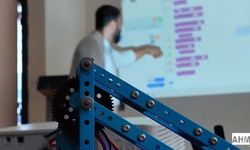 Çukurova Tech’te Robotik Kodlama Heyecanı: Çocuklar Teknolojiyle Üretmeyi Öğreniyor