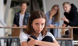 Uzmandan Akran Zorbalığı ve Erken Müdahale Uyarısı