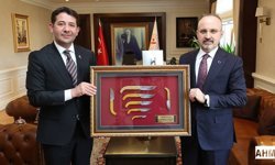 Feke Belediye Başkanı Cömert Özen’den Bakan Yardımcısı Bülent Turan’a Ziyaret