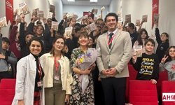 Ünlü Yazar Eral Okulları’nda İmza Gününe Katıldı