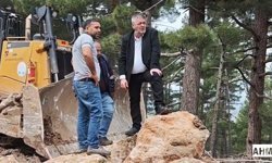 Aladağ’da Yol Genişletme Çalışmaları Sürüyor