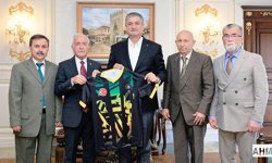 Vali Yavuz’dan 13. Uluslararası Veteranlar Masa Tenisi Turnuvası’na Destek