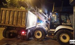 Ceyhan Belediyesi'nden Beş Mahallede Gece Mesaisi