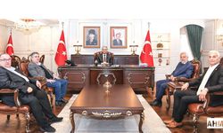 Kamil Yalçın Göl “İlk Adımın İzinde Işığınla Yürüyoruz”