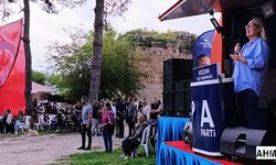Nihal Ağca Anavarza’da Gençlerle Coştu: 19 Mayıs’ta Birlik Mesajı Verdi