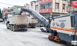 Seyhan’da Asfalt Seferberliği Sürüyor