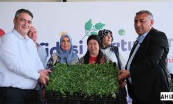 Büyükşehir’den Aladağ Üreticisine 400 Bin Domates Fidesi