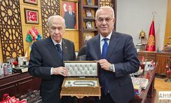 MHP Adana İl Başkanlığı’nda Görev Değişimi