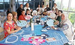 Adana'da Anne Adayları ve Ebeler Sanat Atölyesinde Buluştu